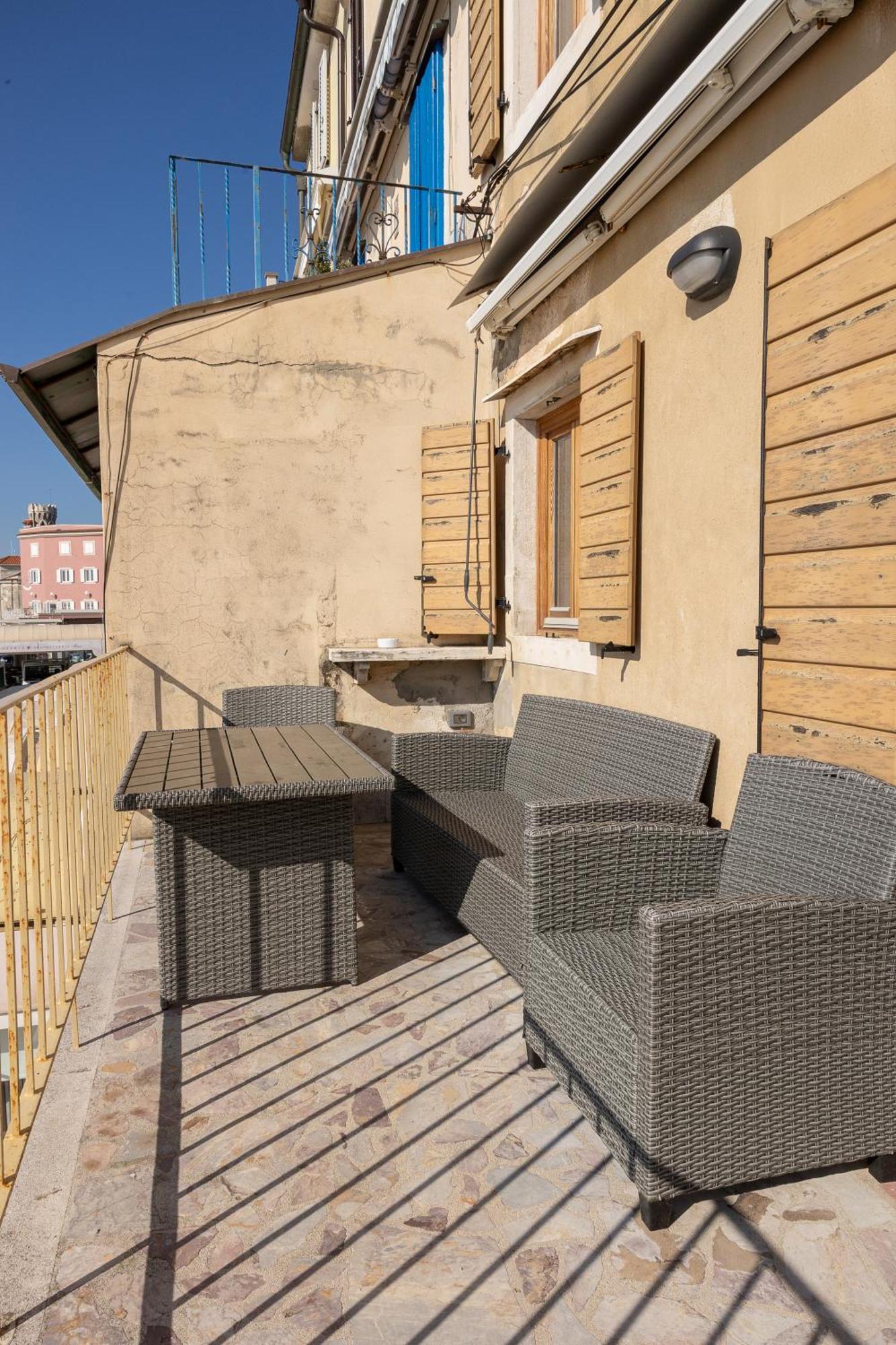 Seahouse Apartments Piran Exterior photo